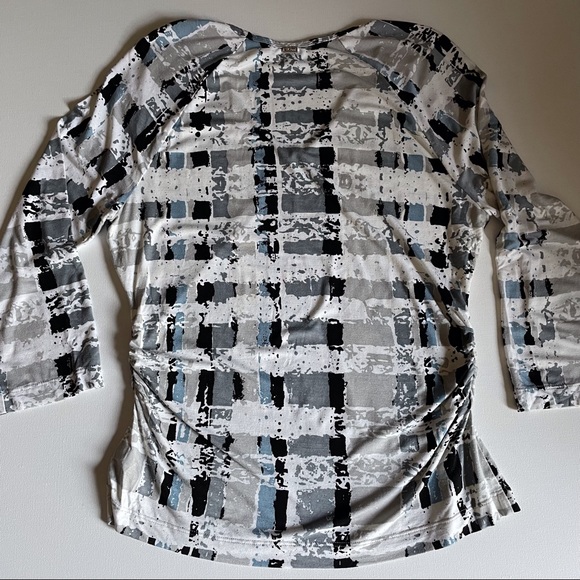ST JOHN White Gray Black 3/4 Sleeve V-Neck Top Gathered Sides Women’s Medium - Picture 3 of 7